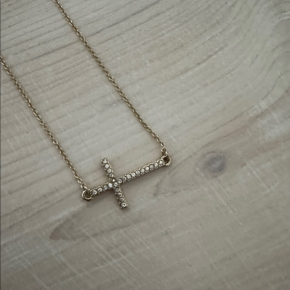 Cross Necklace - Picture 4 of 4